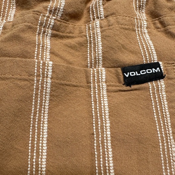 NWT. Volcom Sunday Strut Shorts - Picture 8 of 11